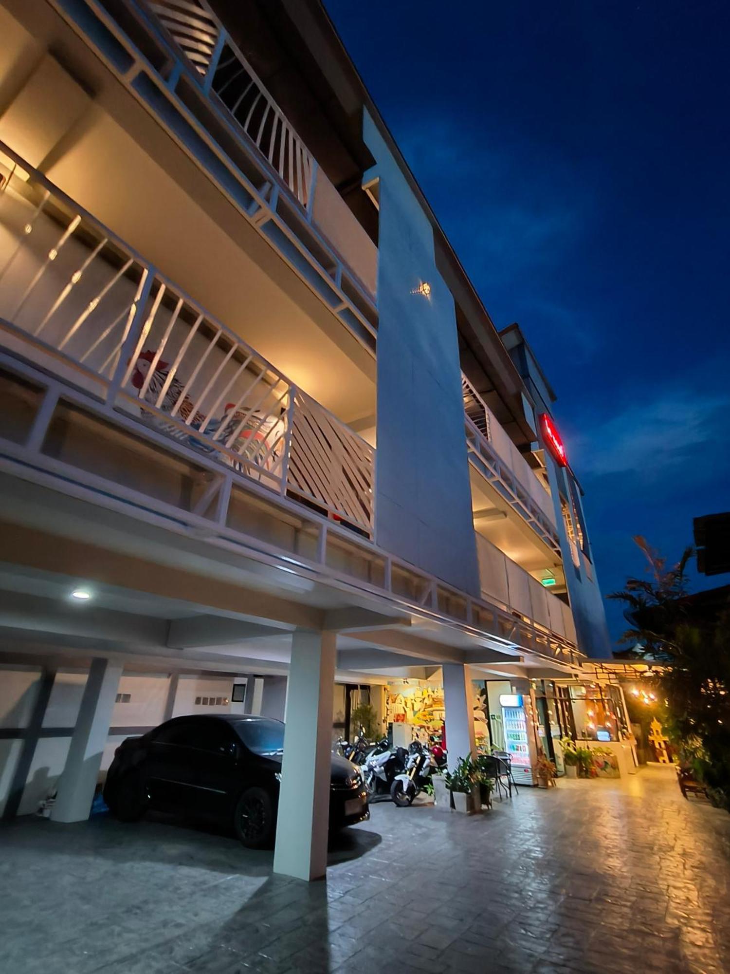 Le Neuf Nakorn Lampang Hotell Exteriör bild